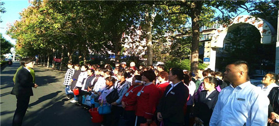 慶國(guó)慶 致敬平凡的“中房物業(yè)人”4.jpg 慶國(guó)慶 致敬平凡的“中房物業(yè)人”4.jpg