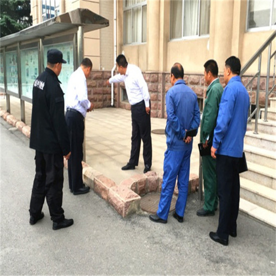 慶國(guó)慶 致敬平凡的“中房物業(yè)人”24.jpg